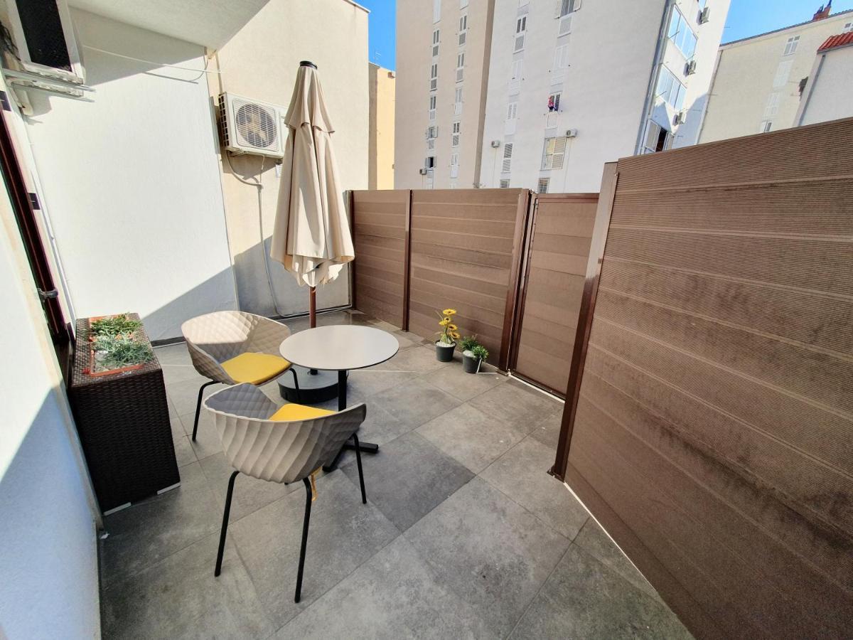 Apartmani Majic Макарска Экстерьер фото