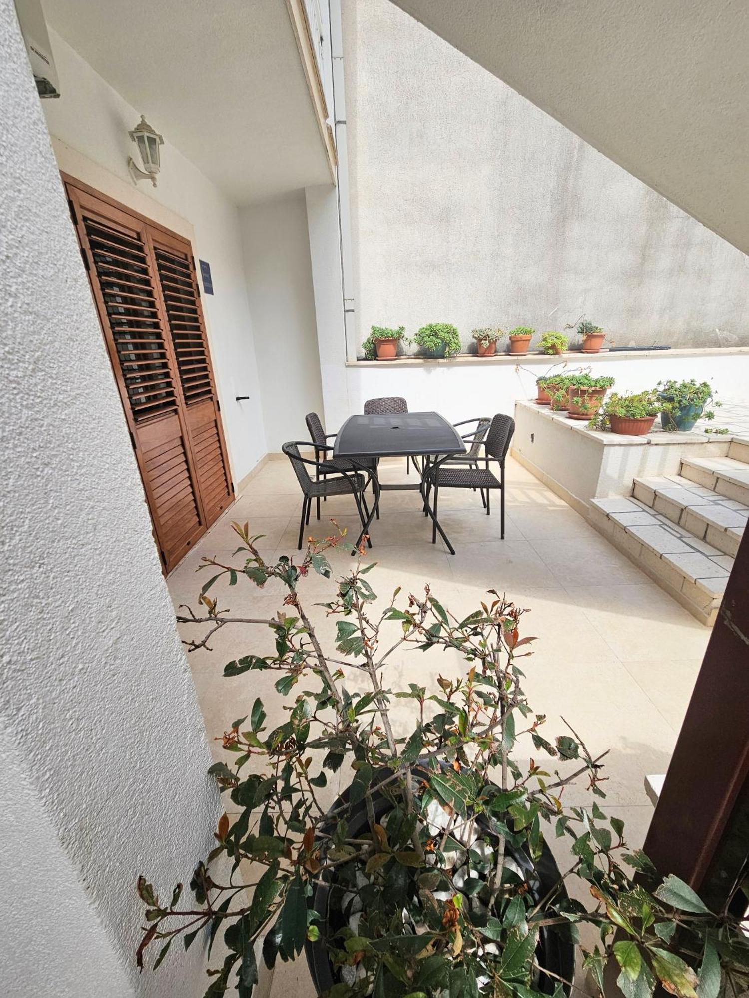 Apartmani Majic Макарска Экстерьер фото